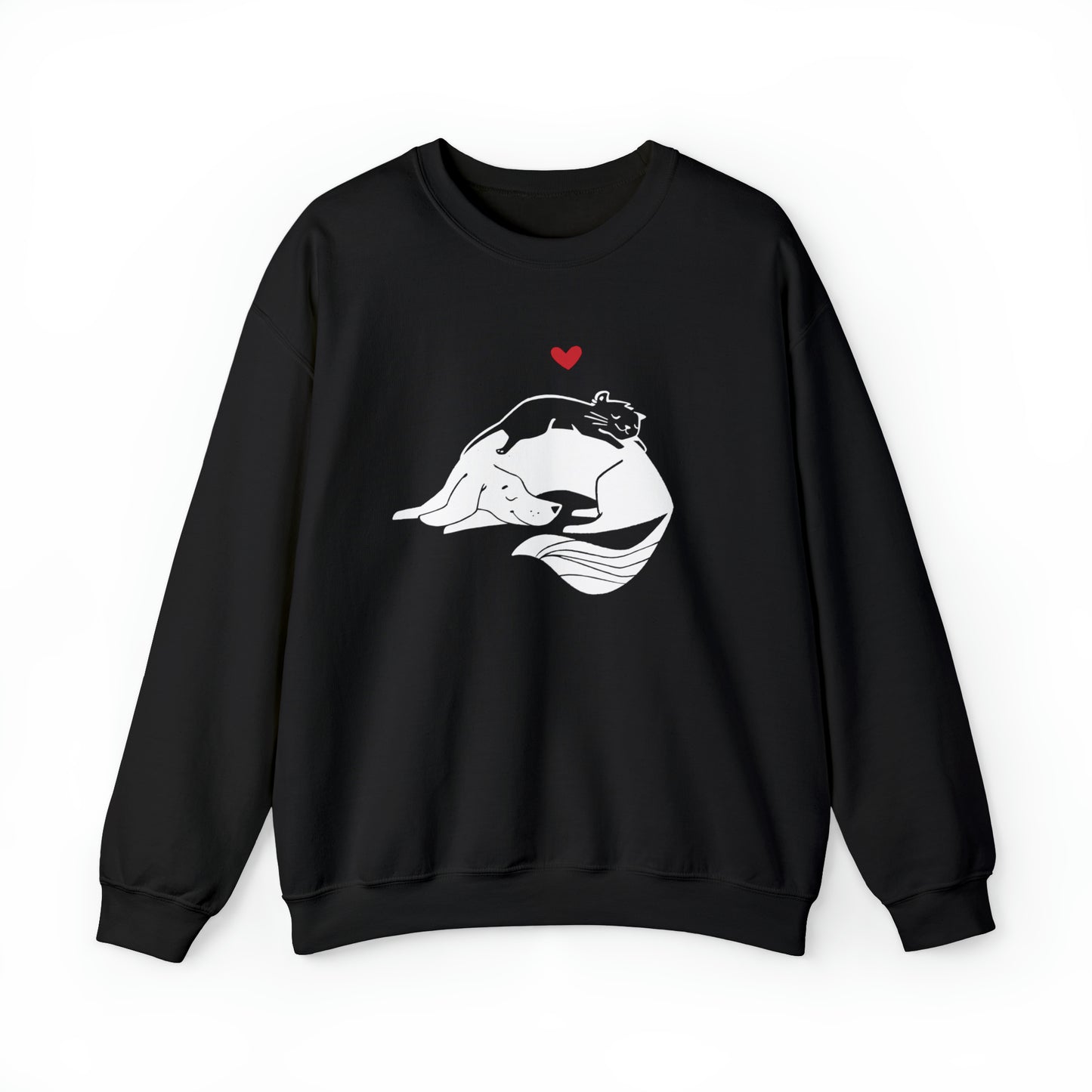 Dog & Cat Cuddling Women's Heavy Blend Crewneck Sweatshirt