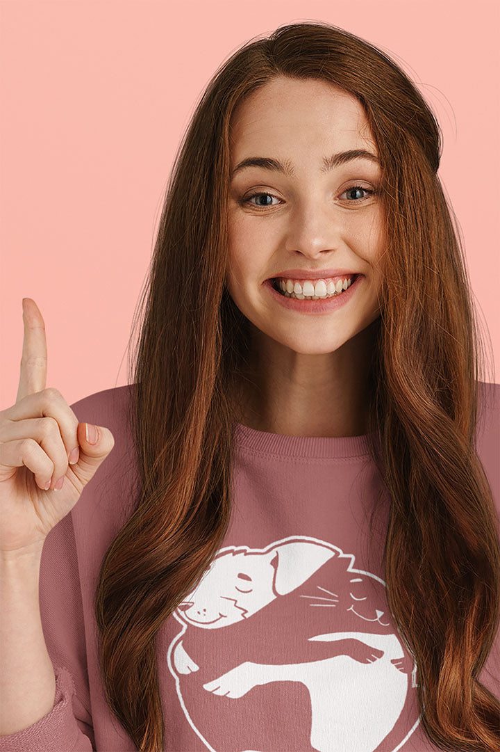 Pink Dog & Cat Hugging Women's Cropped Sweatshirt