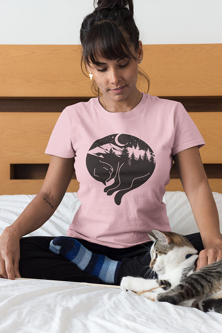 Dreamy Comfort – Sleeping Cat Tee!