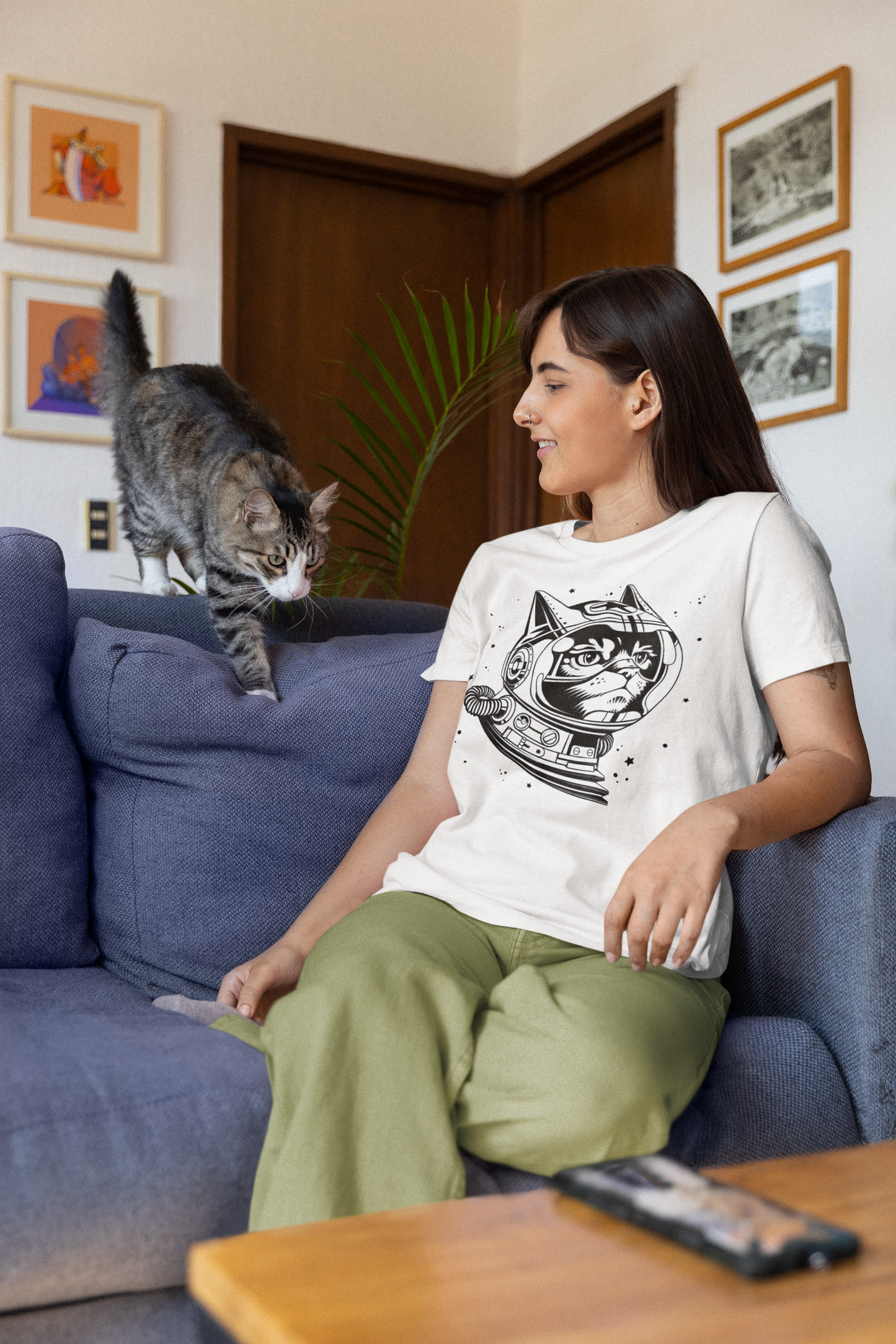 Space Cat Women's Graphic Tee