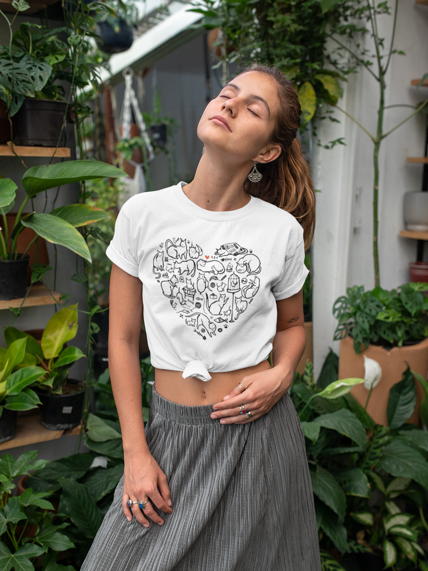 Cat Heart Women's Graphic Tee