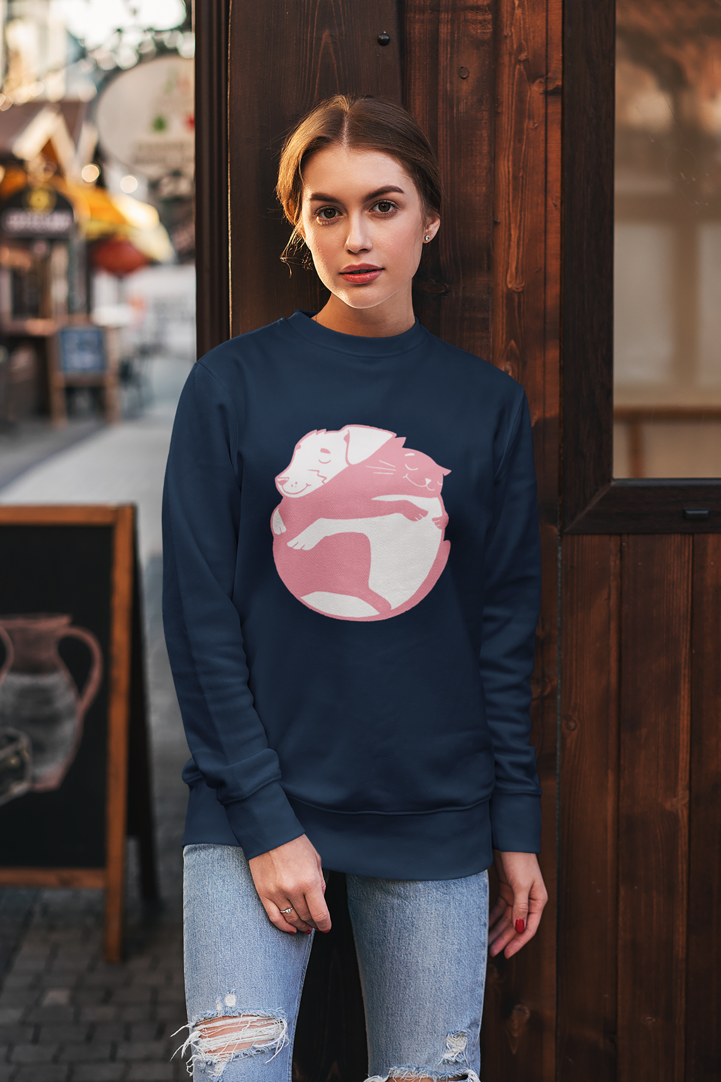 Pink Dog & Cat Hugging Women's Heavy Blend Crewneck Sweatshirt