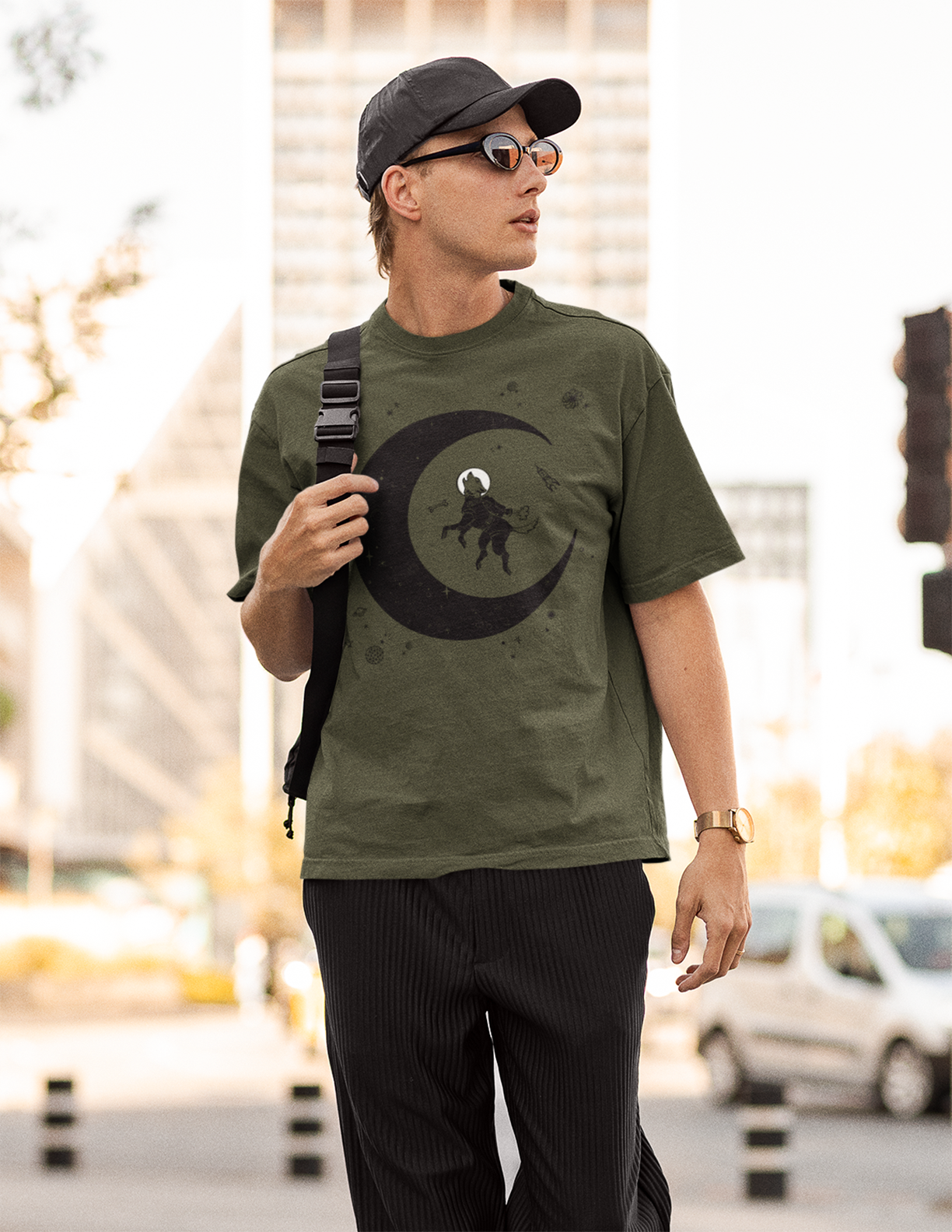 Moon Dog Men's Graphic Tee