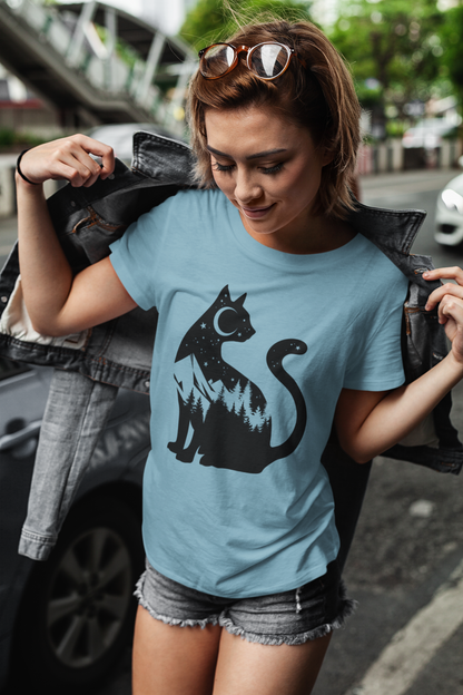 Mountain Cat Women's Graphic Tee