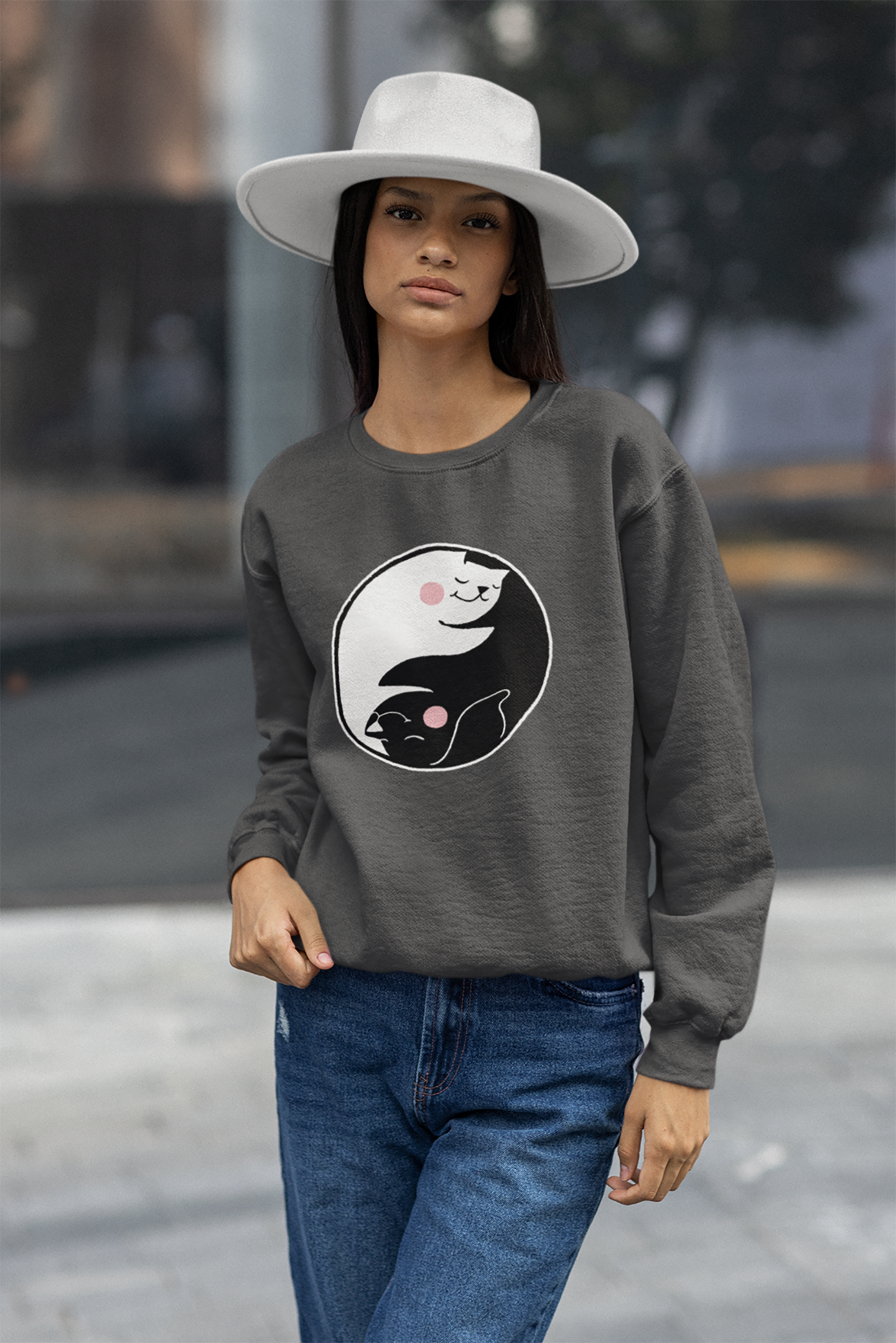 Yin Yang Women's Heavy Blend Crewneck Sweatshirt